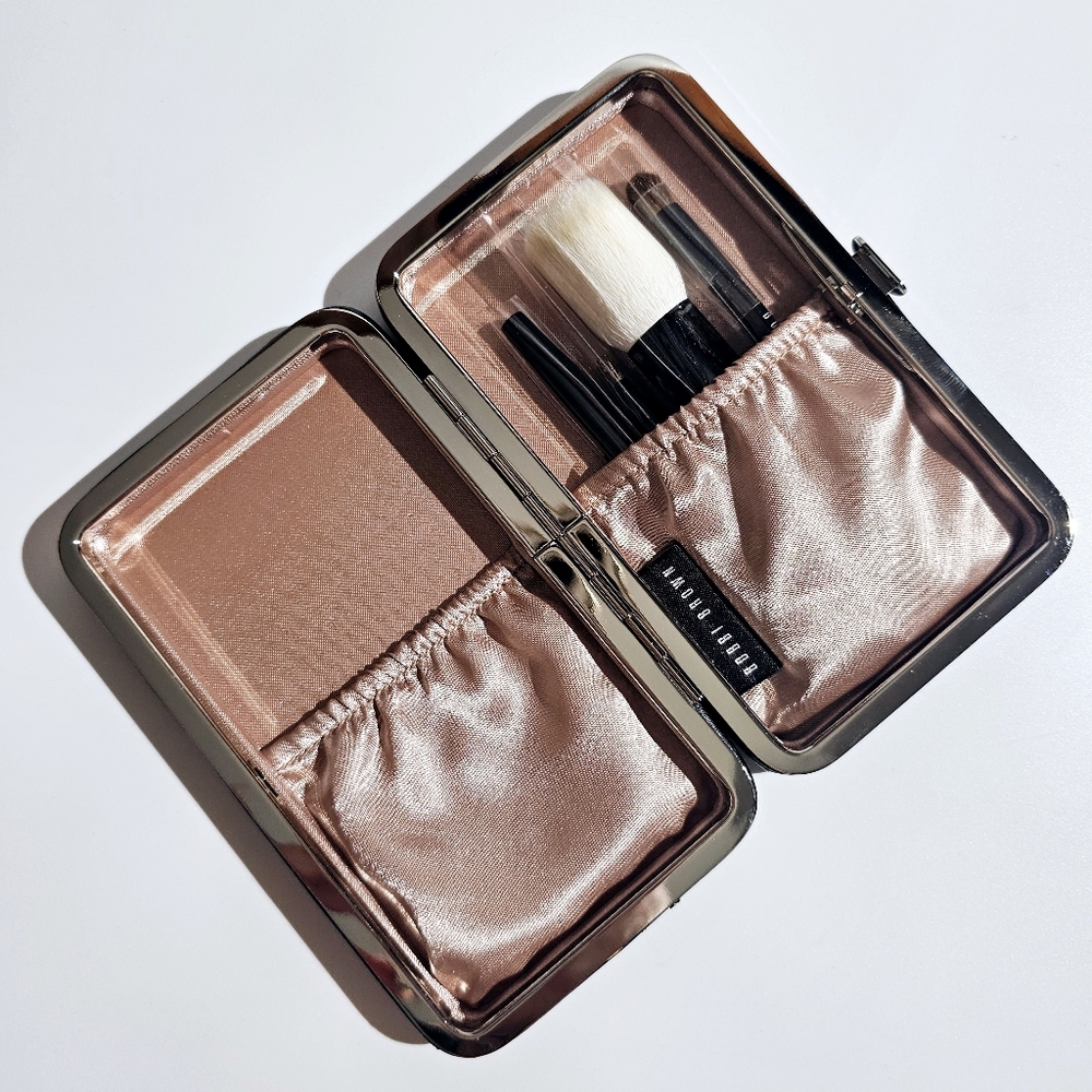 Bobbi Brown Caviar and Oyster Collection Mini Brush Set New